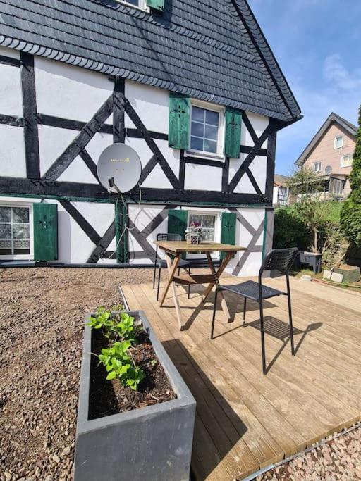 Ferienwohnung Bergischer Dreiklang Windeck Buitenkant foto